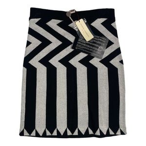 NWT OPENING CEREMONY BLACK AND WHITE XS PENCIL SKIRT